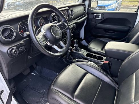 Used 2021 Jeep Wrangler Unlimited Sahara image 21