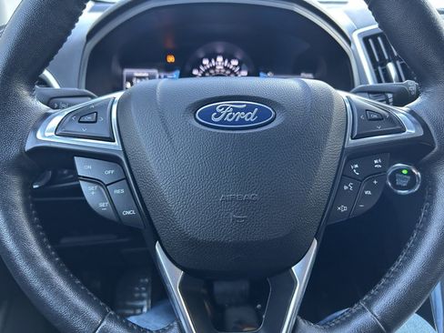 Used 2022 Ford Edge Titanium AWD/4WD image 14