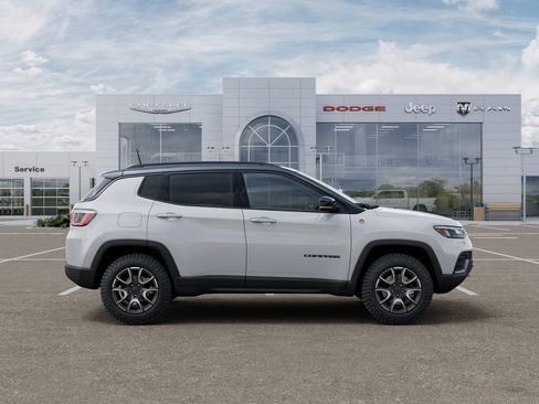 New 2026 Jeep Compass Trailhawk AWD/4WD image 22