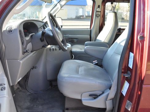 Used 2005 Ford E-350 and Econoline 350 XL RWD image 26