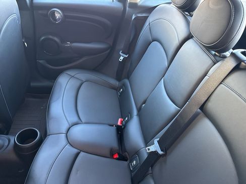 Used 2017 MINI Cooper 4-Door Hardtop image 20