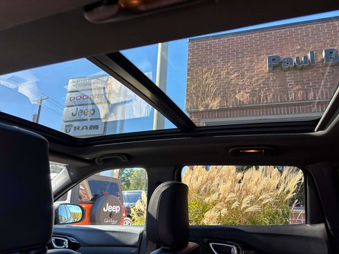 Used 2022 Jeep Compass High Altitude image 10