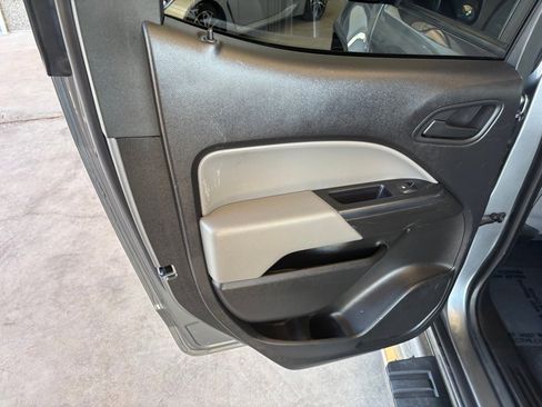 Used 2021 Chevrolet Colorado W/T w/ WT Convenience Package image 18