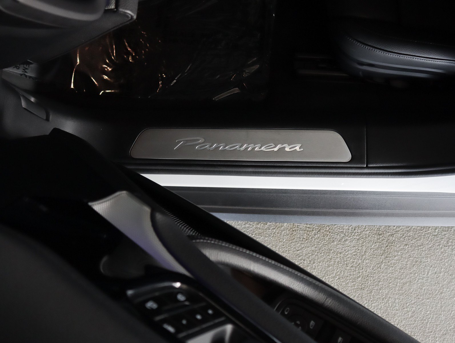 Certified 2026 Porsche Panamera RWD image 33
