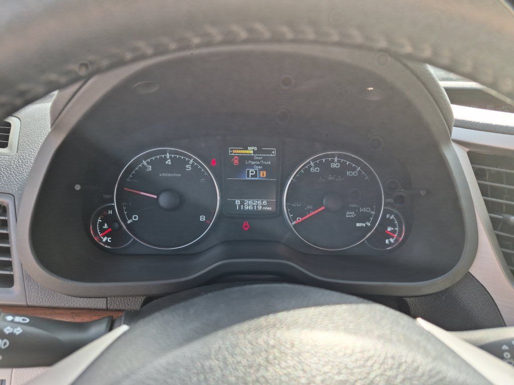 Used 2014 Subaru Outback 2.5i Limited AWD/4WD image 25
