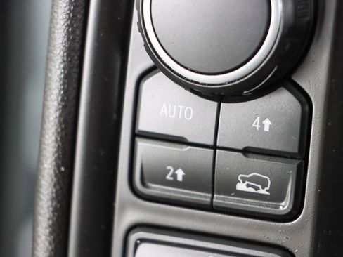 Used 2022 Chevrolet Silverado 1500 Custom image 20