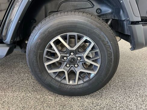 Used 2024 Jeep Wrangler Sahara image 22