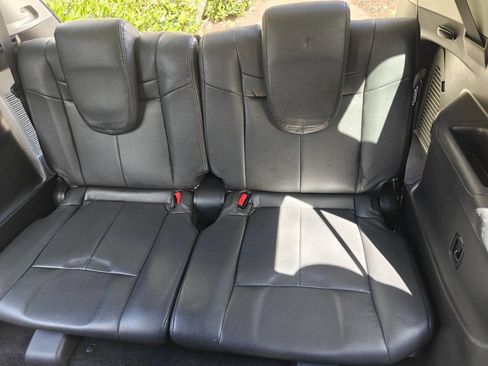 Used 2016 Nissan Rogue SV w/ SV Premium Package image 4