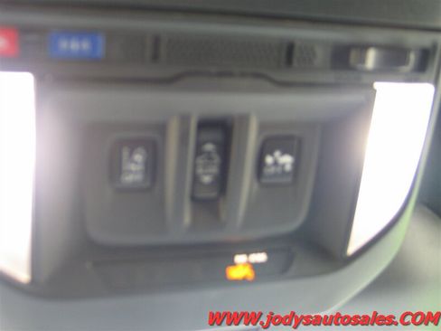 Used 2024 Subaru Forester Wilderness AWD/4WD image 28