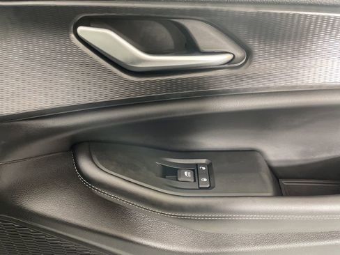 Used 2024 Jeep Grand Cherokee L Laredo image 12