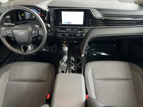 Used 2025 Toyota Camry LE image 13