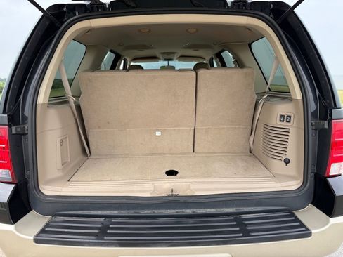 Used 2005 Ford Expedition Eddie Bauer RWD image 19
