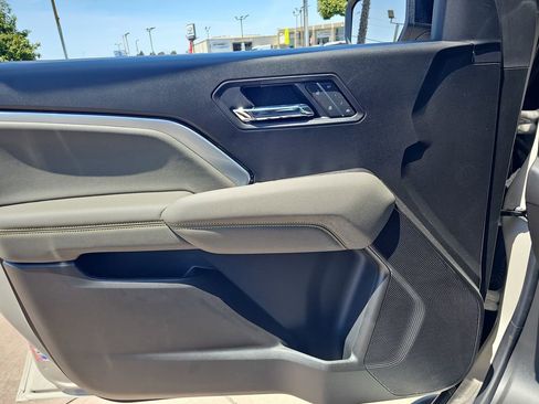 New 2026 Chevrolet Colorado ZR2 w/ Technology Package AWD/4WD image 27
