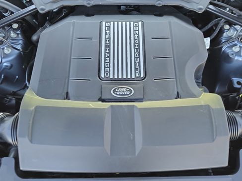 Used 2019 Land Rover Range Rover HSE image 33