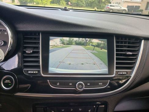 Used 2018 Buick Encore Essence FWD image 10