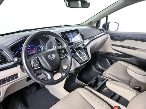 Used 2022 Honda Odyssey Elite image 4