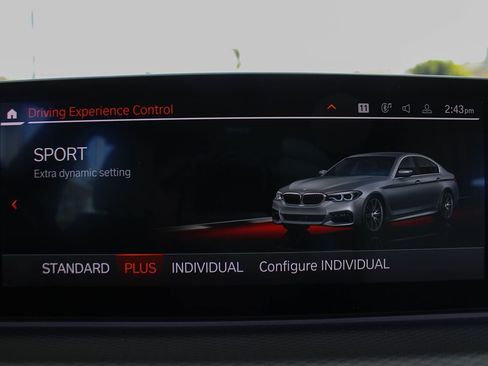 Used 2020 BMW M550i xDrive w/ Executive Package AWD/4WD image 32