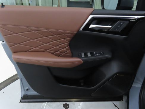 New 2025 Mitsubishi Outlander SEL image 9