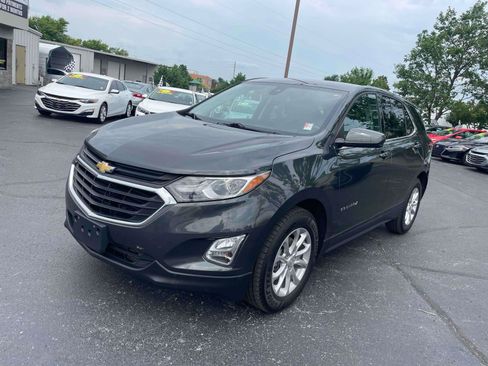 Used 2020 Chevrolet Equinox LT FWD image 2
