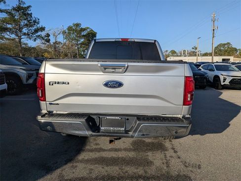 Used 2017 Ford F150 Lariat image 4