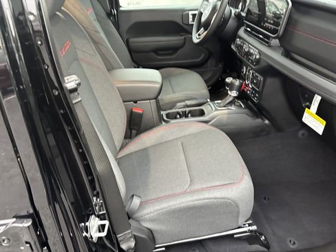 New 2026 Jeep Wrangler Unlimited Rubicon AWD/4WD image 13