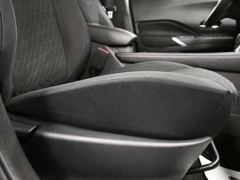 Used 2022 Nissan Kicks SV image 26