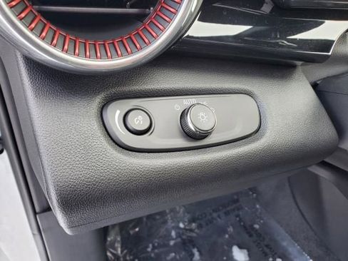 New 2026 Chevrolet Trax RS w/ Sunroof Package image 17