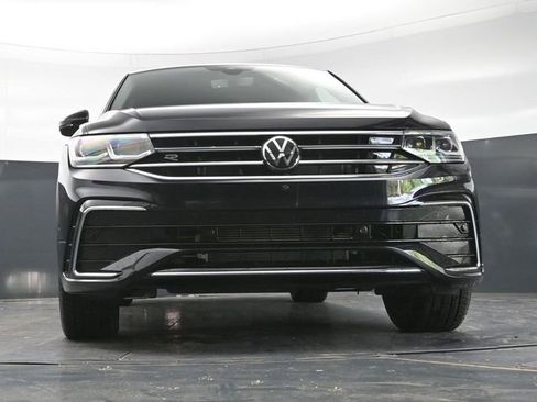Used 2024 Volkswagen Tiguan SEL R-Line AWD/4WD image 33
