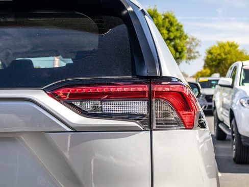 Certified 2025 Toyota RAV4 XLE FWD image 11