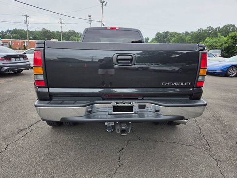 Used 2004 Chevrolet Silverado 3500 2WD Extended Cab w/ Heavy-Duty Power Package image 7