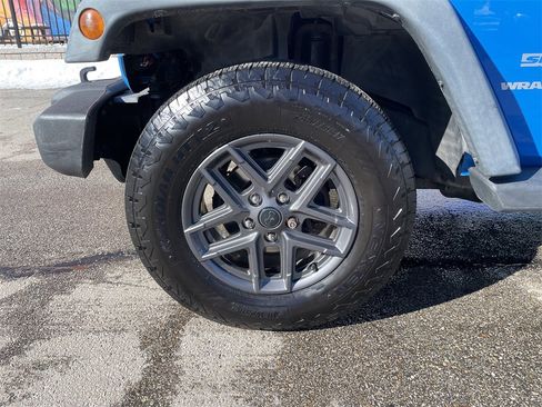 Used 2012 Jeep Wrangler Sport image 9