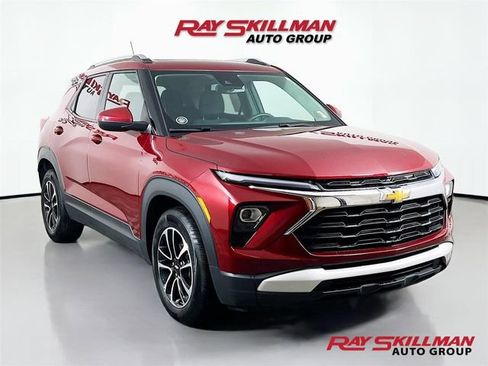 Used 2024 Chevrolet TrailBlazer LT w/ Convenience Package FWD image 1