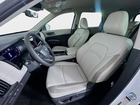 New 2026 Nissan Pathfinder SL image 11