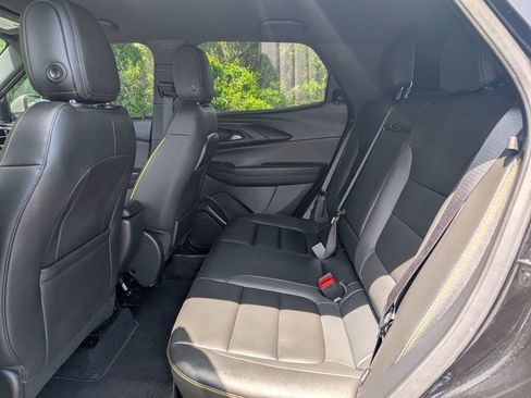 Used 2025 Chevrolet TrailBlazer ACTIV w/ Convenience Package FWD image 23