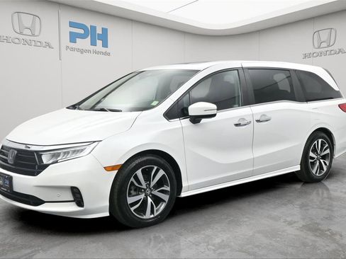 Certified 2024 Honda Odyssey Touring image 1