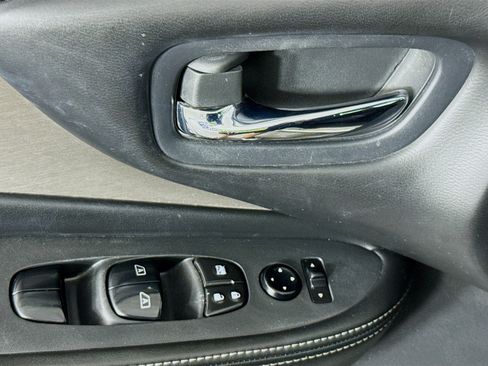 Used 2021 Nissan Murano S FWD image 22