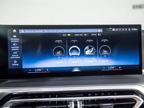 Used 2024 BMW M440i Convertible w/ Premium Package RWD image 27