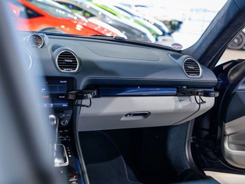 Used 2018 Porsche 718 Cayman GTS image 38