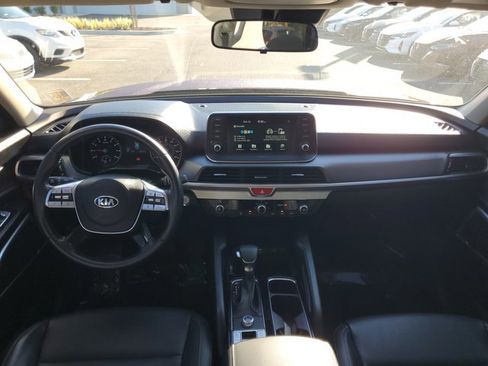 Used 2021 Kia Telluride LX image 10