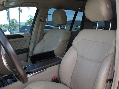 Used 2015 Mercedes-Benz GL 450 4MATIC image 11