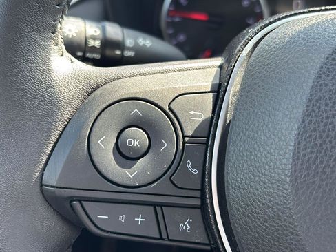 Used 2021 Toyota RAV4 XLE image 29