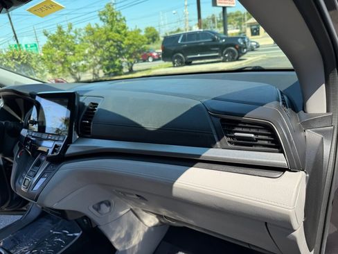 Used 2019 Honda Odyssey EX-L image 32