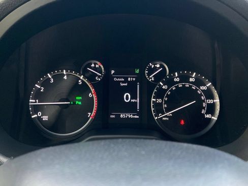 Used 2021 Lexus GX 460 Premium w/ Premium Package AWD/4WD image 17