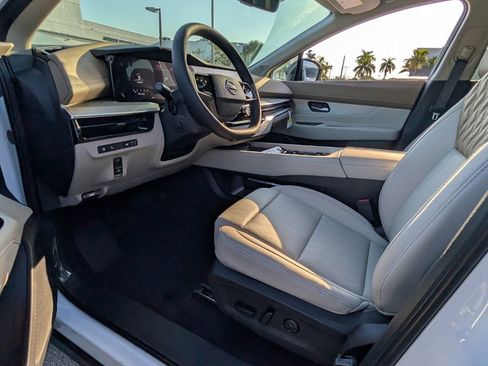 New 2026 Nissan Murano Platinum w/ Cargo Package AWD/4WD image 11