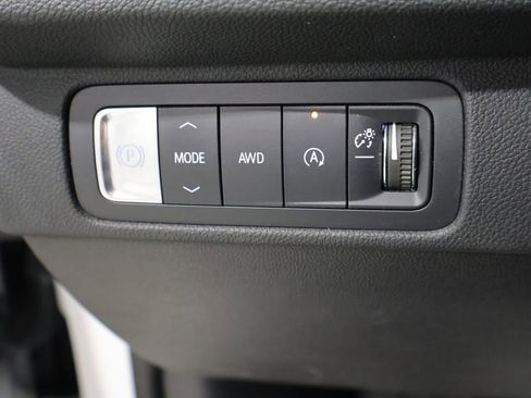 Used 2024 Chevrolet Traverse RS w/ LPO, Floor Liner Package AWD/4WD image 32