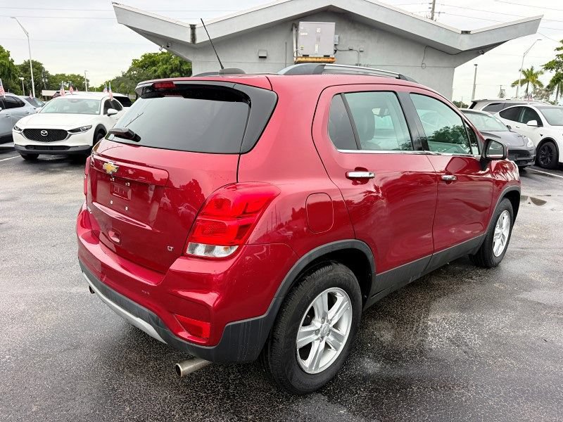 Used 2020 Chevrolet Trax LT w/ LT Convenience Package FWD image 5