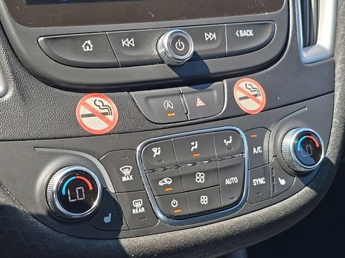 Used 2024 Chevrolet Malibu LT FWD image 30