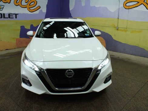 Used 2020 Nissan Altima 2.5 SV image 3