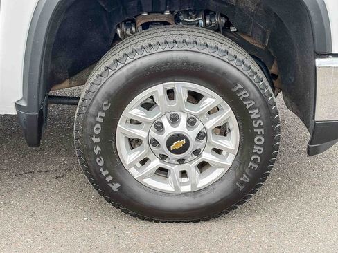 Used 2025 Chevrolet Silverado 2500 LT w/ Convenience Package image 15