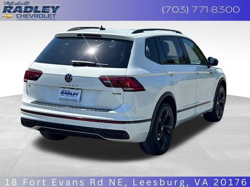 Used 2023 Volkswagen Tiguan SE R-Line AWD/4WD image 6